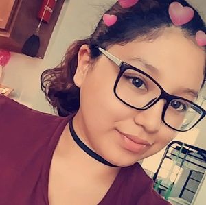 Meet your Posher, Laurencia